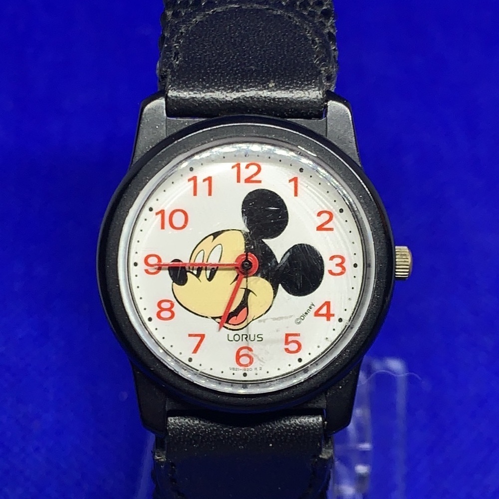 Vintage Lorus Mickey Mouse sports watch